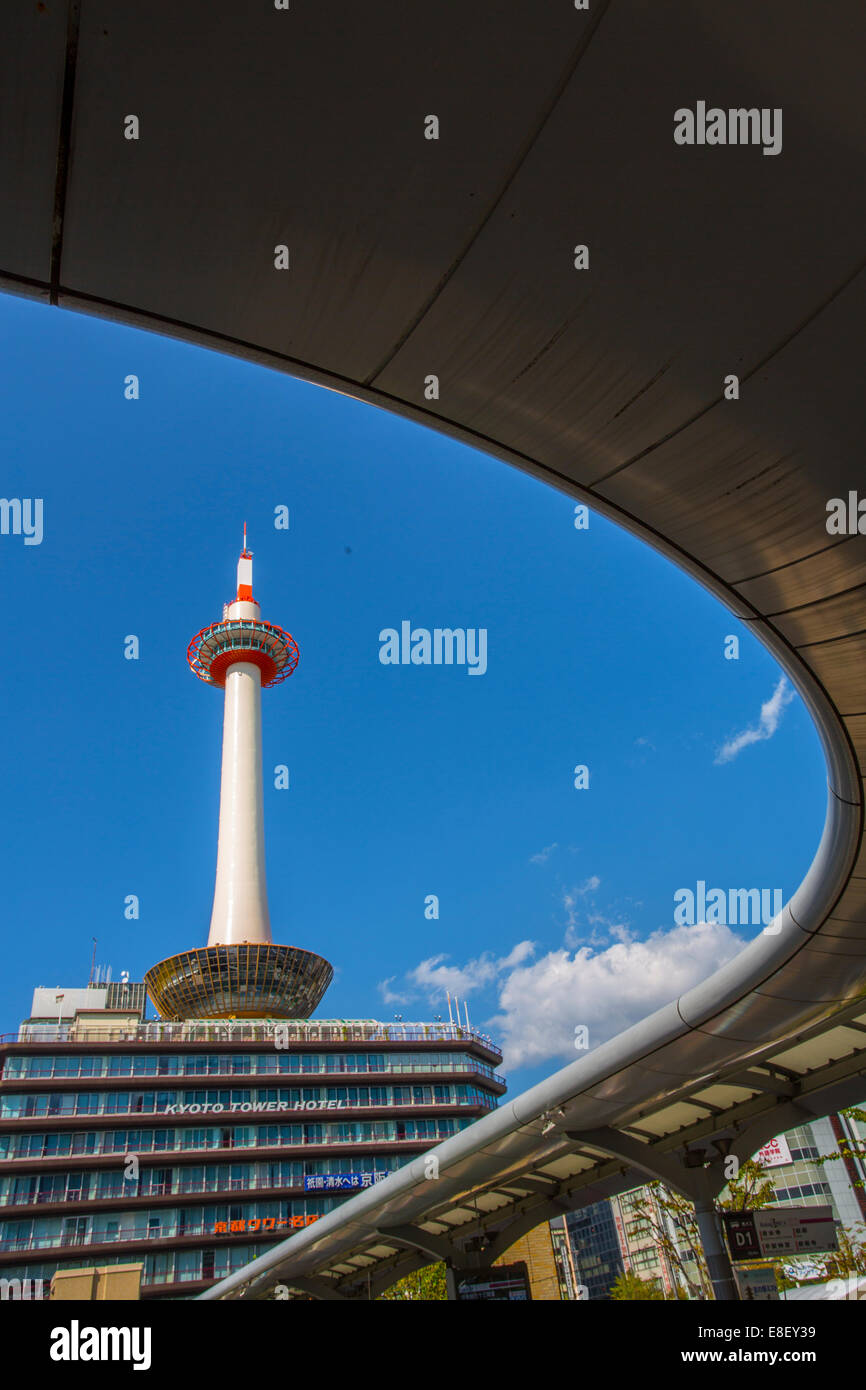 Kyoto Tower in Kyoto, Japan Stockfoto