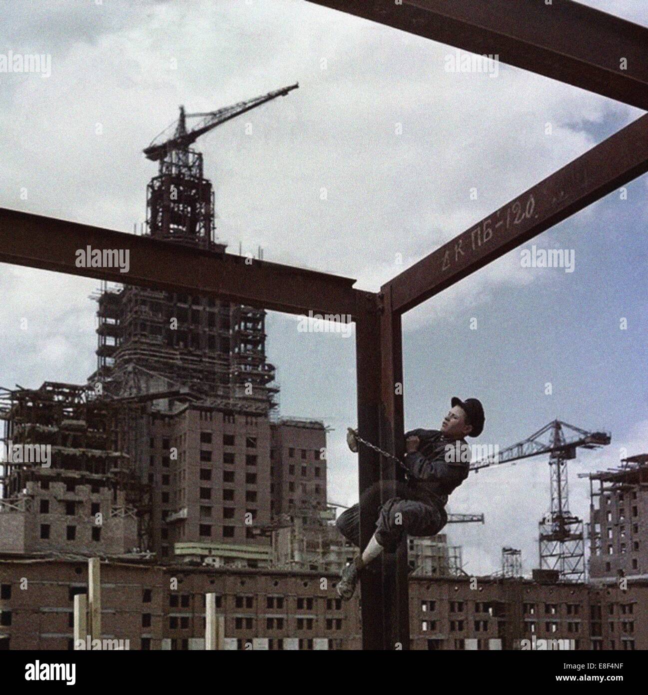 Der Bau des Hauptgebäudes der Moskauer Staatsuniversität auf Lenin Hills Künstler: anonym Stockfoto