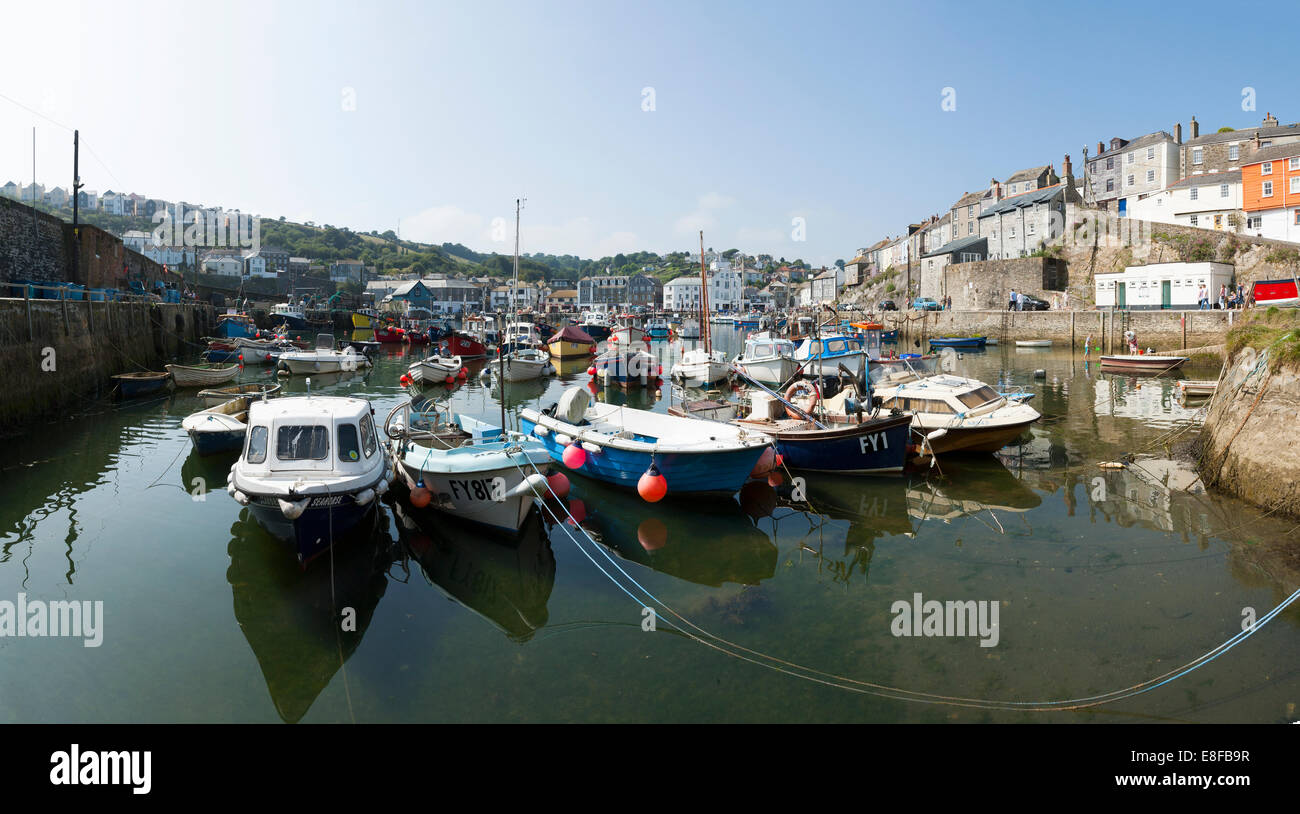 Panorama / Panorama der Angeln Boot / Boote vertäut / gefesselt in den See-Hafen / Mevagissey Hafen in Cornwall. VEREINIGTES KÖNIGREICH. Stockfoto