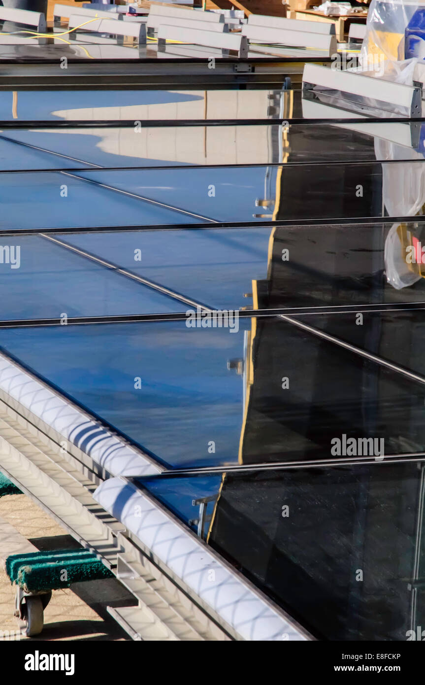 USA, Illinois, Cook County, Evanston, Zukunft Windows an sonnigen Morgen Stockfoto