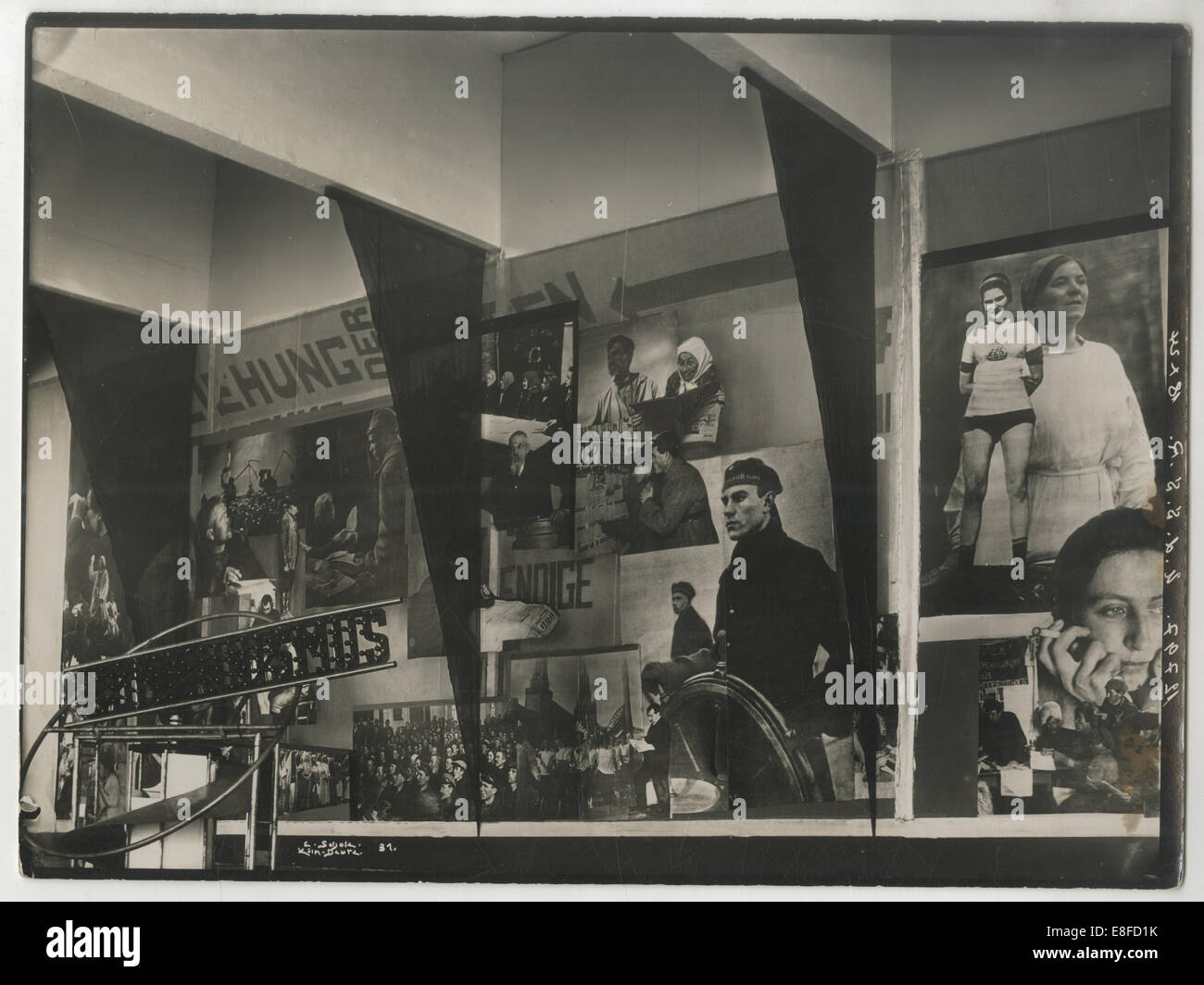 Innenraum des sowjetischen Pavillon auf der internationalen Presse-Ausstellung, Köln. Künstler: Lissitzky, El (1890-1941) Stockfoto