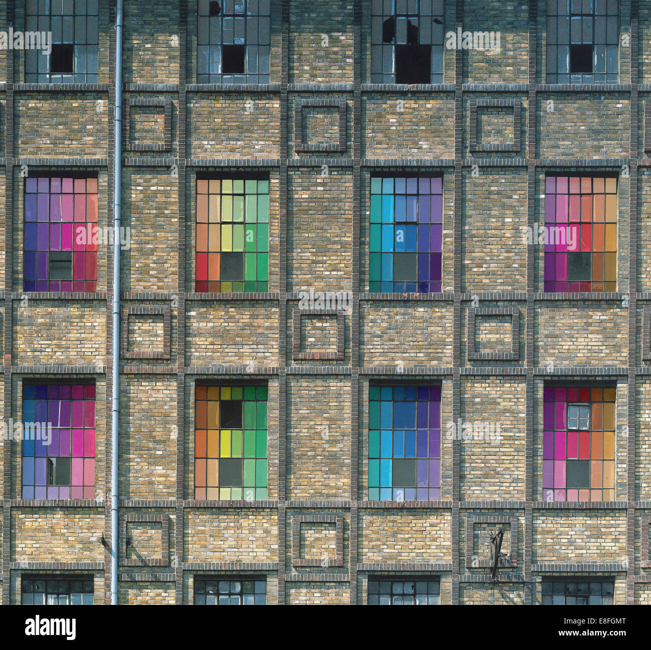 USA, New York State, New York City, bunte Fenster Stockfoto