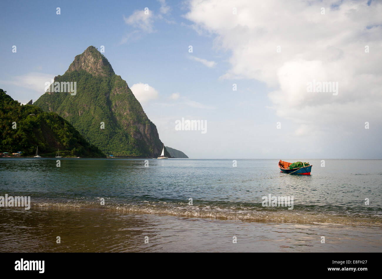 Petit Piton gesehen von Soufriere Bay, St. Lucia, Karibik
