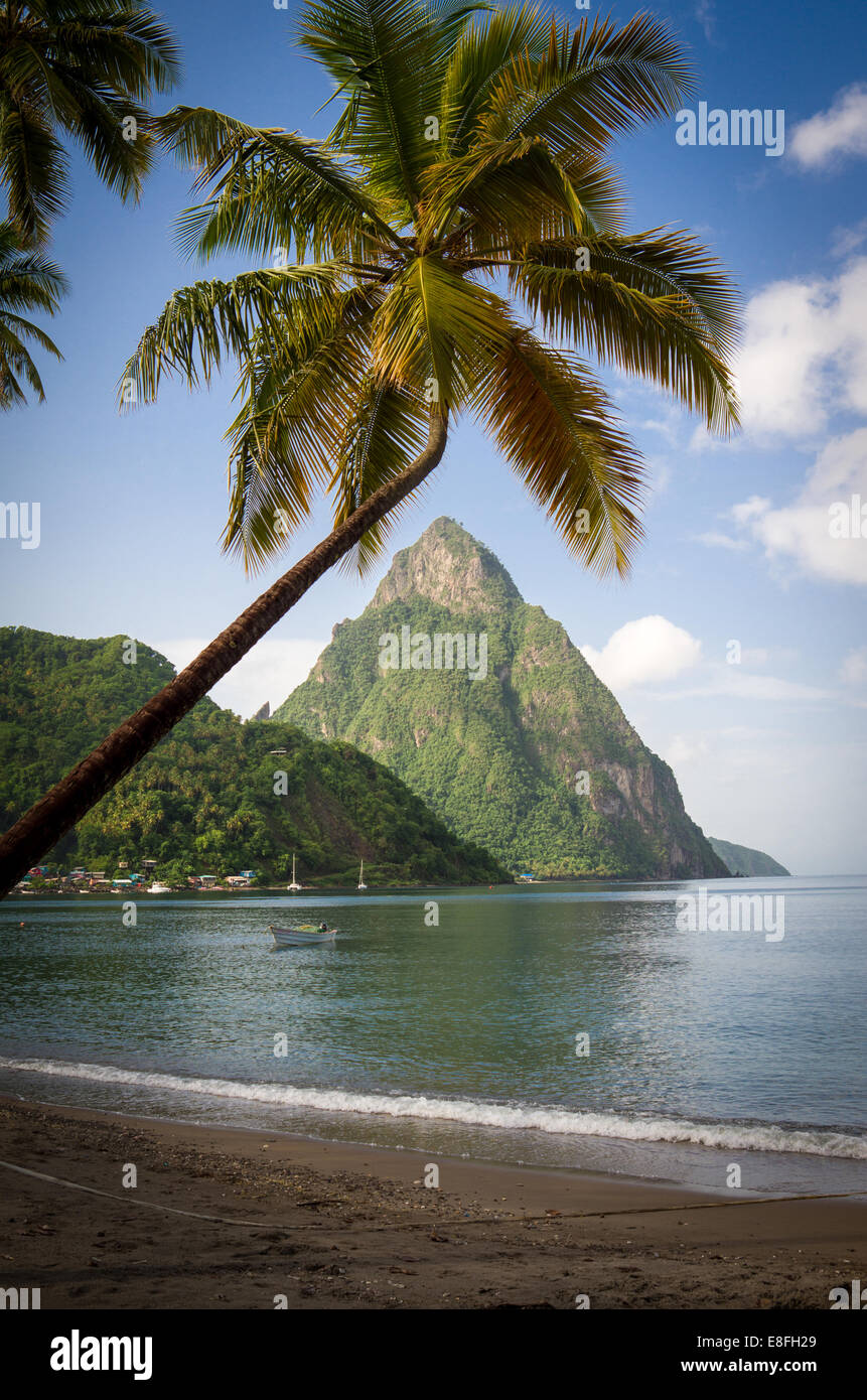 Petit Piton gesehen von Soufriere Bay, St. Lucia, Karibik