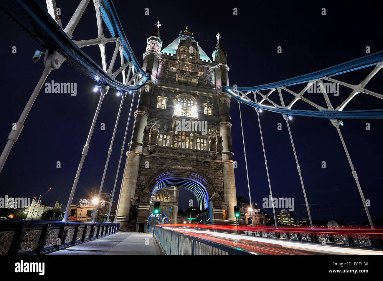 United Kingdom, England, London, Ansicht von Tower Bridge bei Nacht Stockfoto