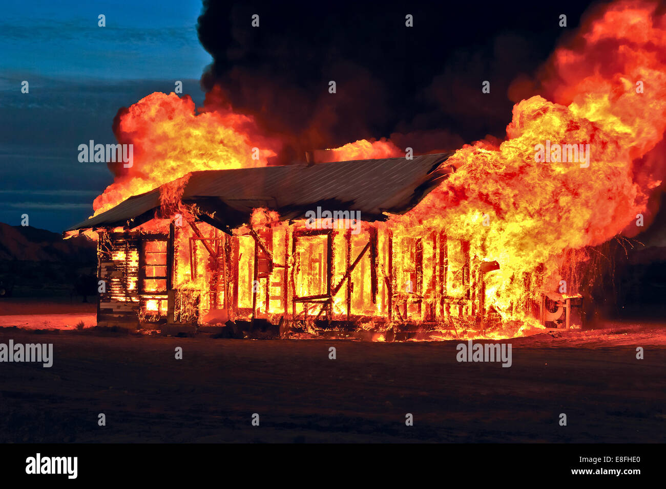 Verlassene Haus in Brand, Gila Bend, Arizona, USA Stockfoto