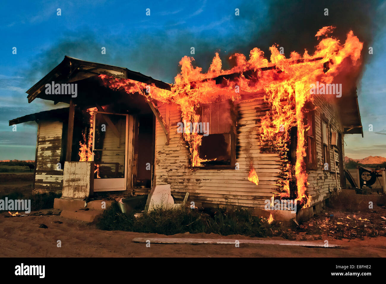 Verlassene Haus in Brand, Gila Bend, Arizona, USA Stockfoto