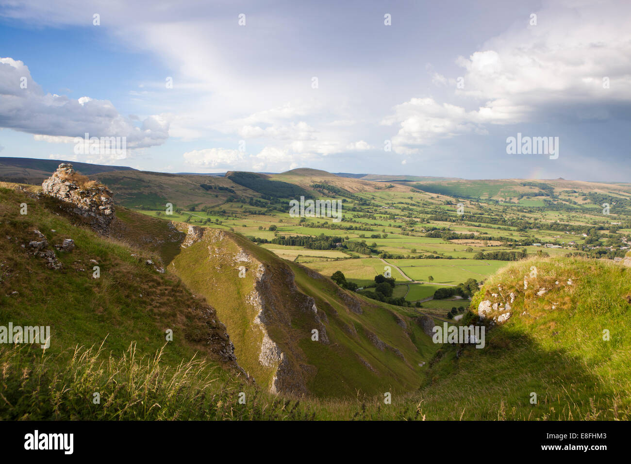 Hope Valley gesehen von oben Winatts Pass, High Peak, Peak District in Derbyshire, England, UK Stockfoto
