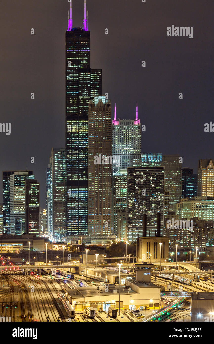 USA, Illinois, Cook County, Chicago, Willis Tower bei Nacht Stockfoto