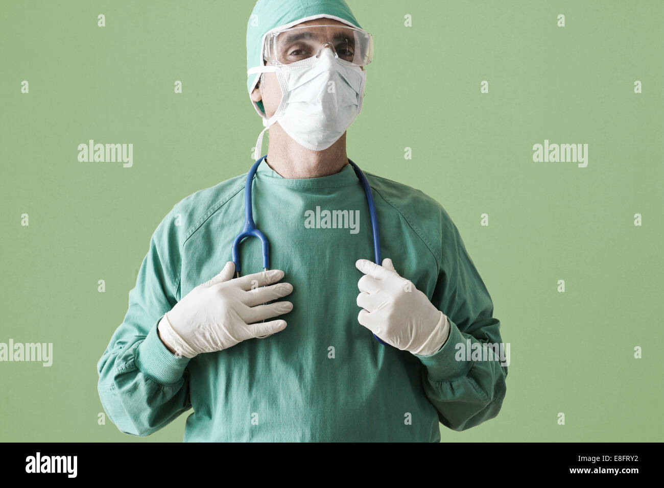 Porträt des Chirurgen mit Stethoskop Stockfoto