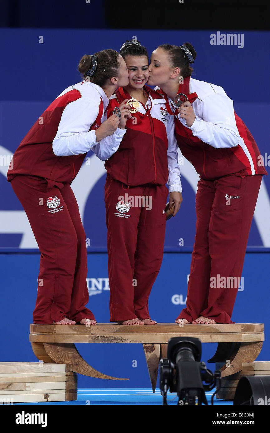 Claudia Fragapane (ENG) Goldmedaille, Ruby Harrold (ENG) Silbermedaille, Hannah Whelan (ENG) Bronze-Medaille. Kuss. Künstlerische Gymnastik Stockfoto