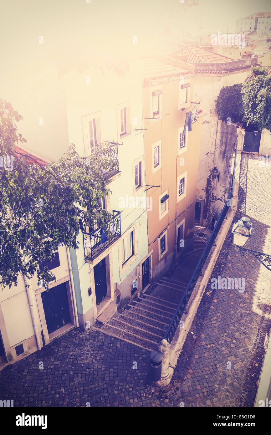 Retro Vintage gefilterte Bild des leeren Straße in Lissabon, Portugal. Stockfoto