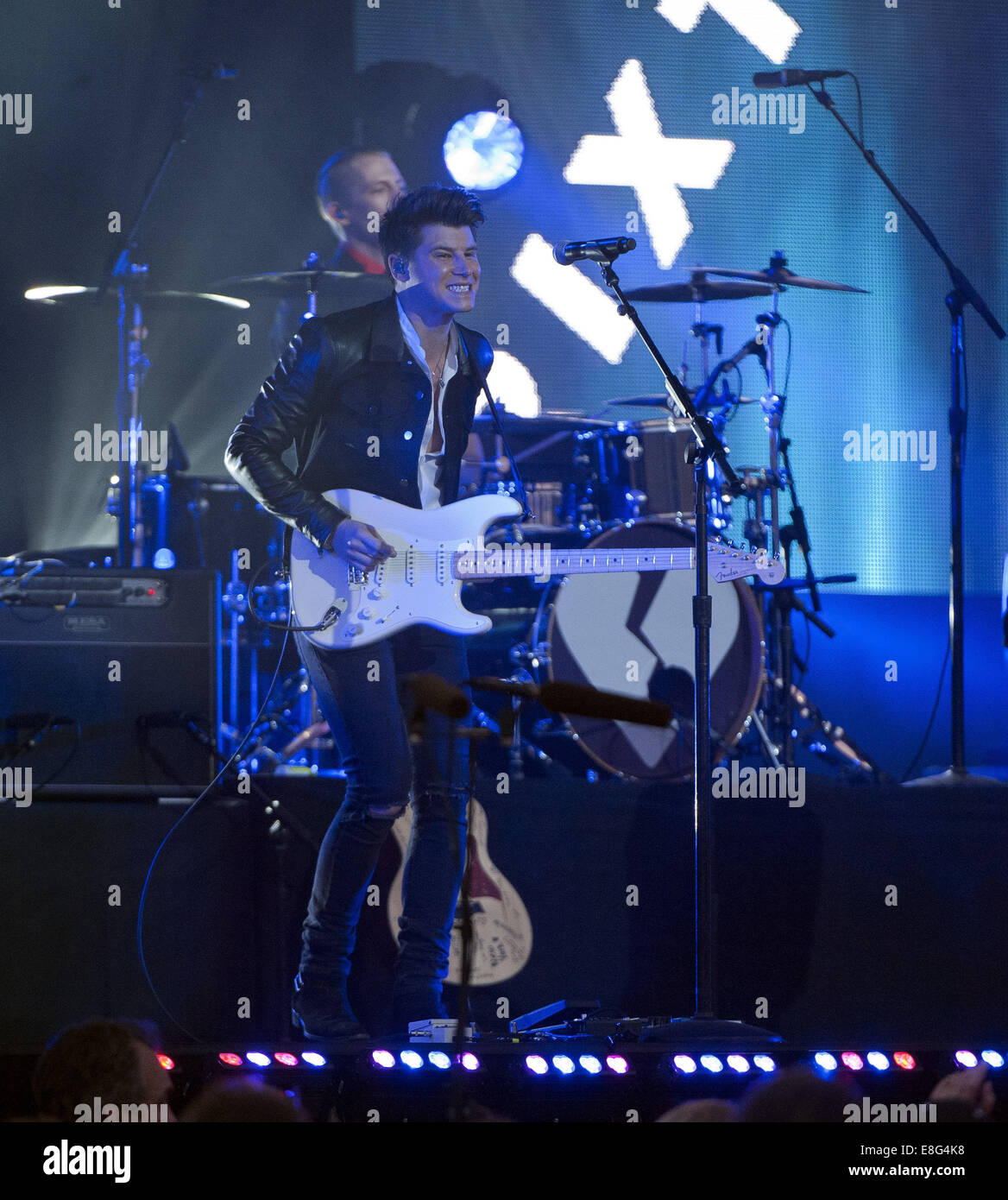 Hollywood, Kalifornien, USA. 6. Oktober 2014. Charley Bagnall---Englische Rockband Rixton gespielt Jimmy Kimmel Live! auf der Bühne in Hollywood am Montag, 6. Oktober 2014. Bildnachweis: David Bro/ZUMA Draht/Alamy Live-Nachrichten Stockfoto