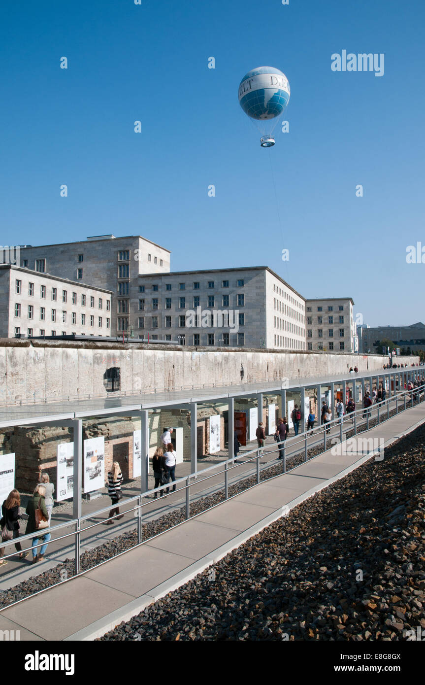 Topographie des Terrors an Stelle des ehemaligen SS- und Gestapo-Zentrale, Stretch der Berliner Mauer Stockfoto