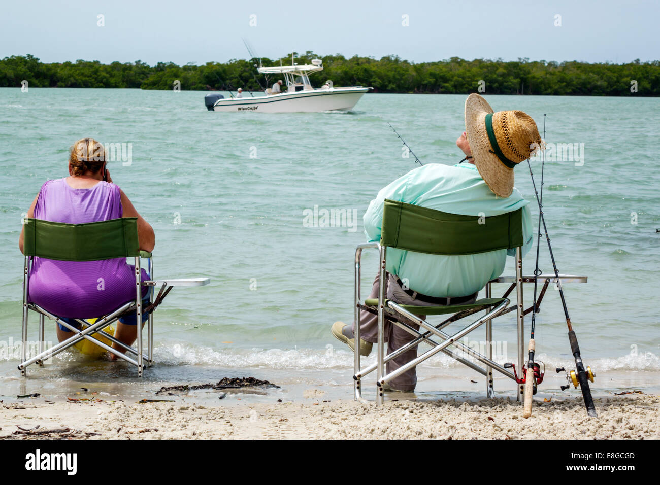 Fort Ft. Myers Beach Florida, Long Key, Golf von Mexiko, Lover's Key State Park, New Pass, Estero Bay Water, Erwachsene Erwachsene Männer Männer Männer, Frauen weibliche Jungen Stockfoto