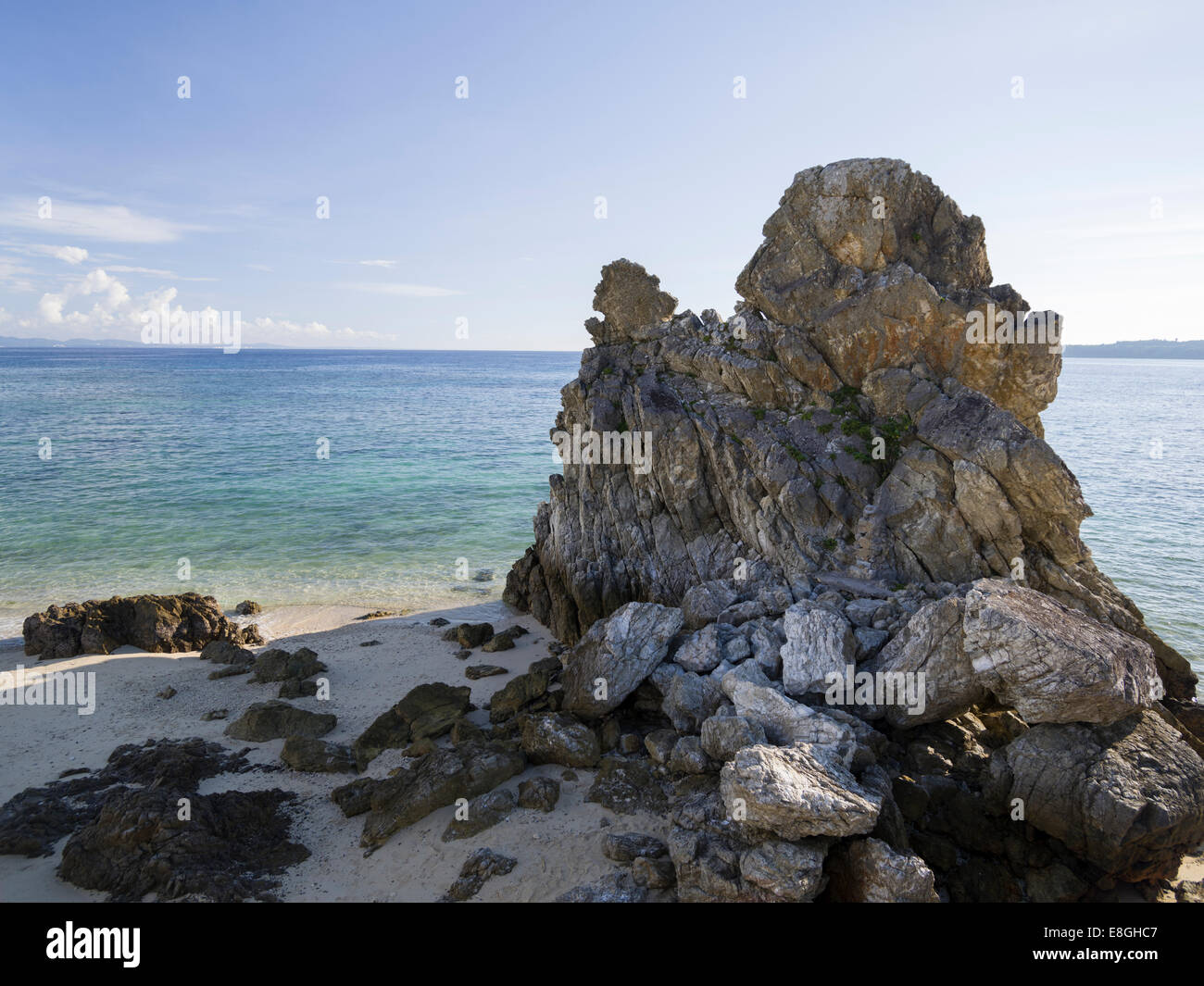Saki Motobu Strand aka Gorilla Chop - beliebter Tauchplatz in der Nähe von Motobu, Okinawa, Japan Stockfoto