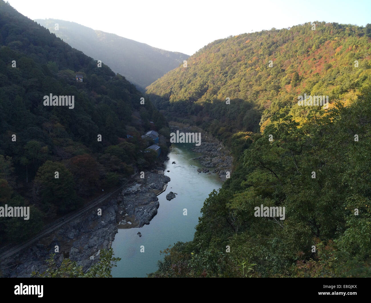 Oi Flusslandschaft, Arashiyama, Japan Stockfoto