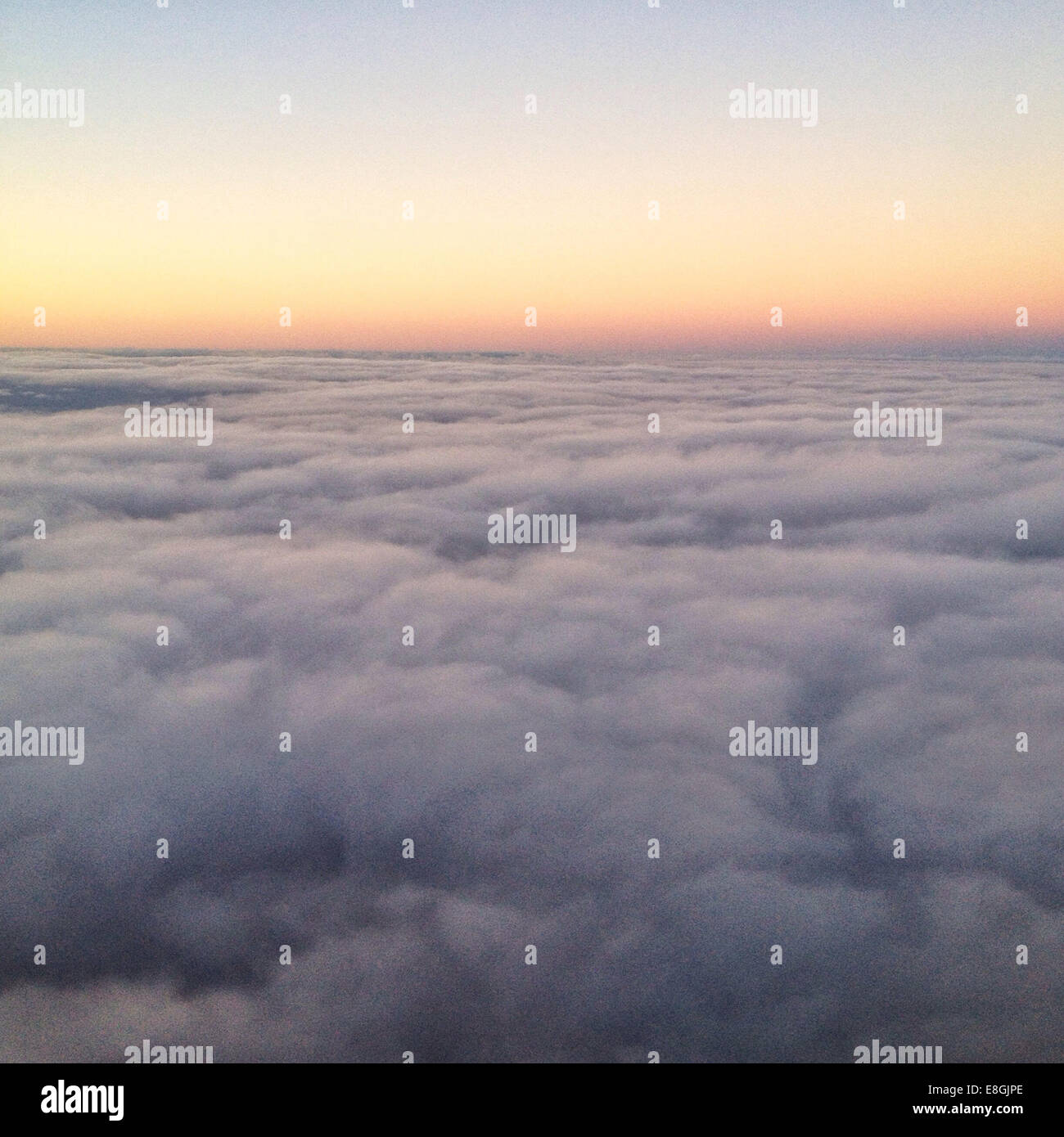 Himmel über den Wolken Stockfoto