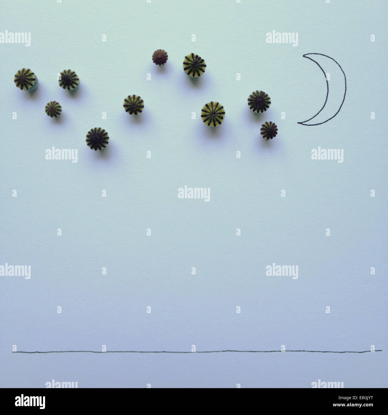 Konzeptioneller Nachthimmel mit Mond und Sternen Stockfoto