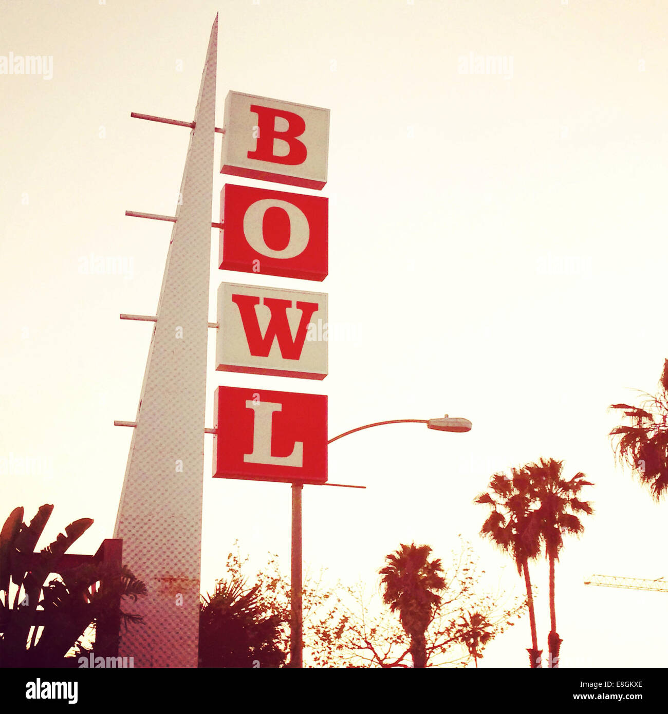 USA, California, Santa Barbara County, Santa Barbara, Vintage bowling Zeichen Stockfoto