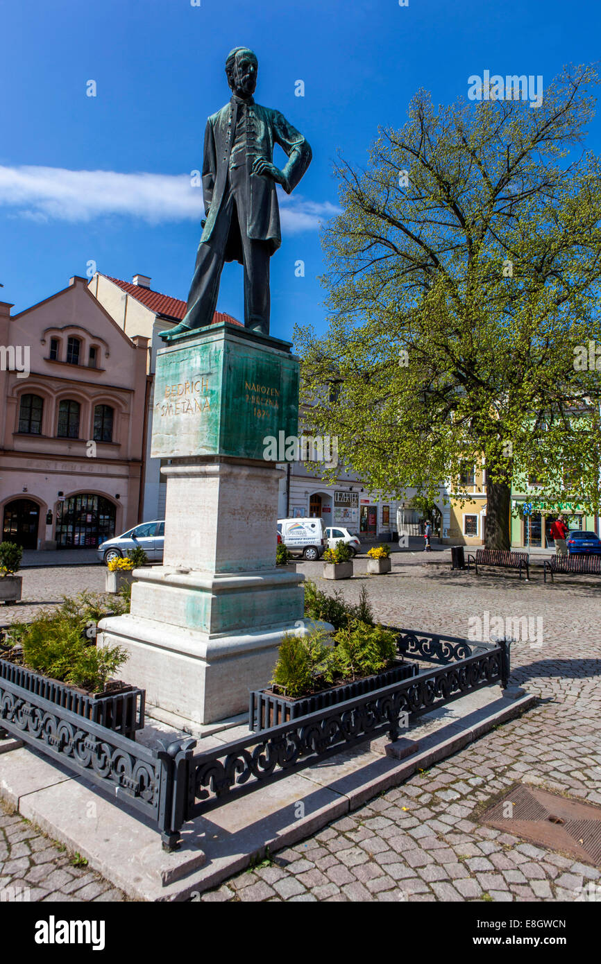 Bedrich Smetana Statue auf dem Smetana Platz, Litomysl Tschechische Republik Smetana Komponist Stockfoto