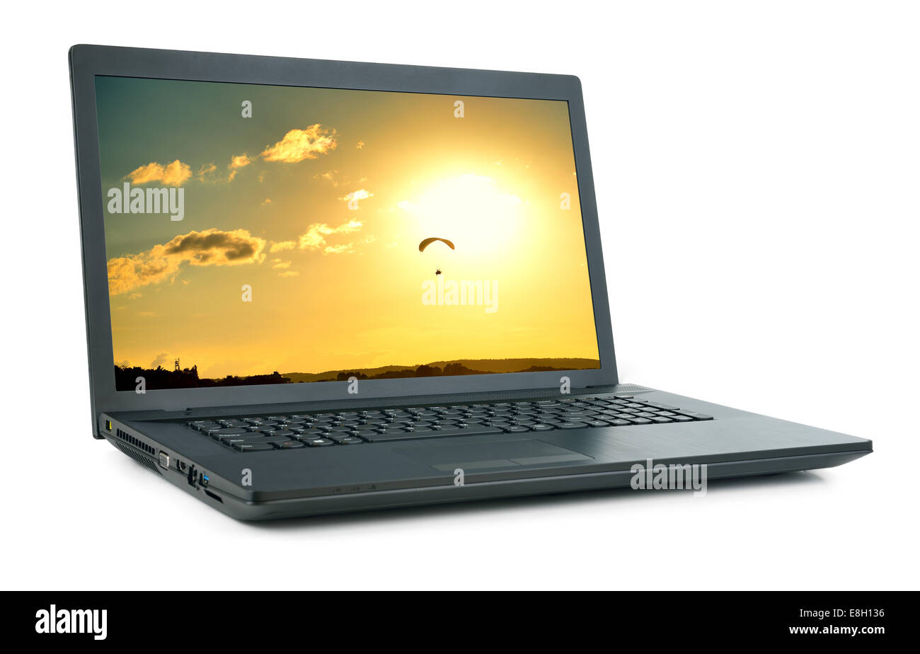 Laptop mit Bild von Moto Hanggleite. Isoliert auf weißem Hintergrund Stockfoto