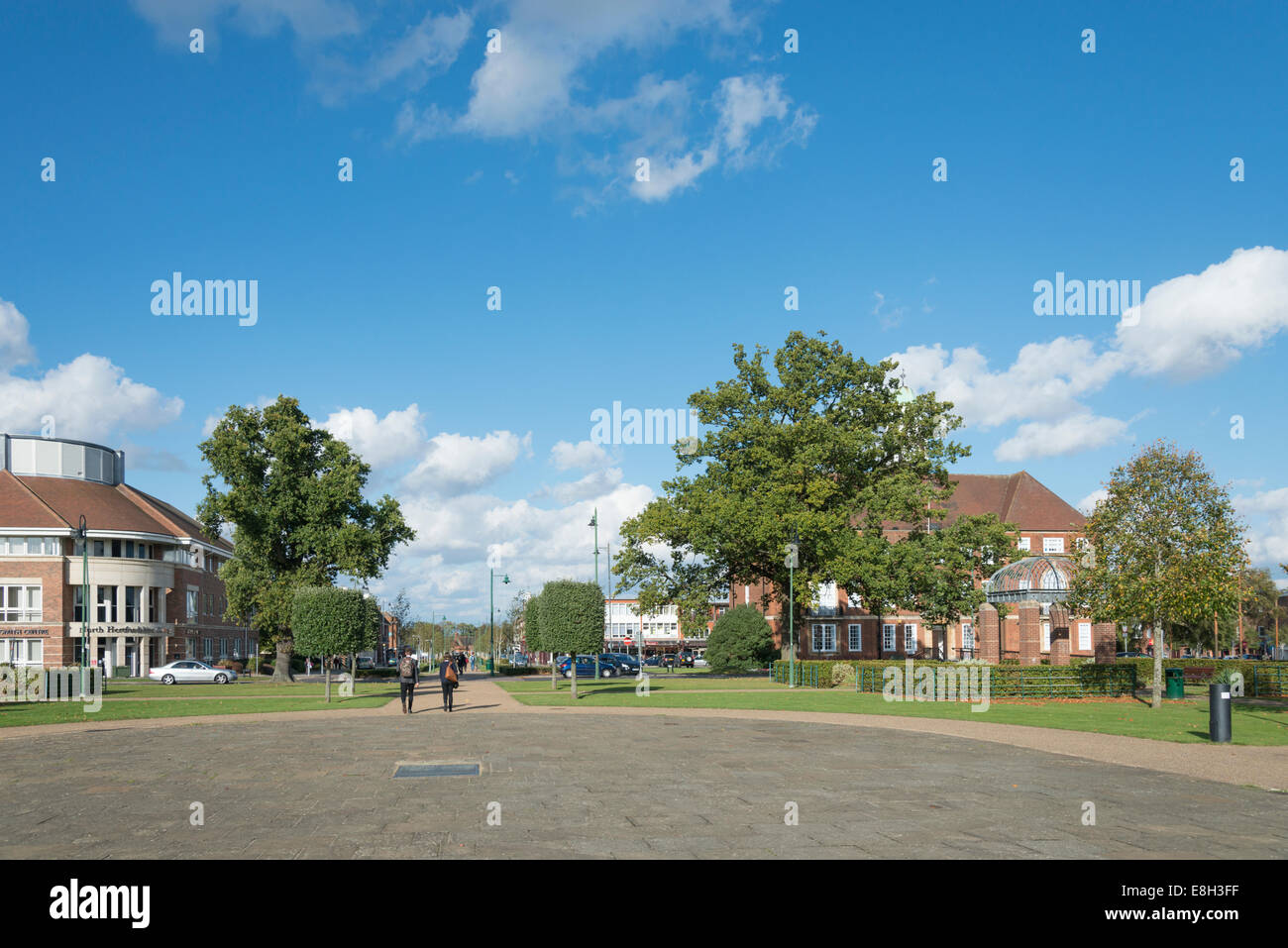 Freiraum in einem Park im Zentrum von Letchworth Garden City, Hertfordshire UK Stockfoto