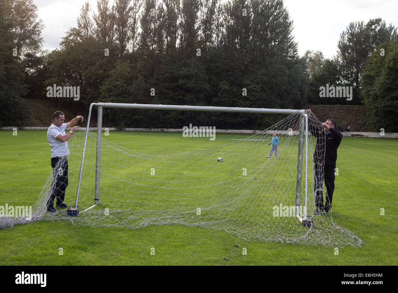 Trainingseinheit in der Jimmy Johnstone Academy in catkin Park, Mount Florida Bereich, Glasgow, Schottland Stockfoto