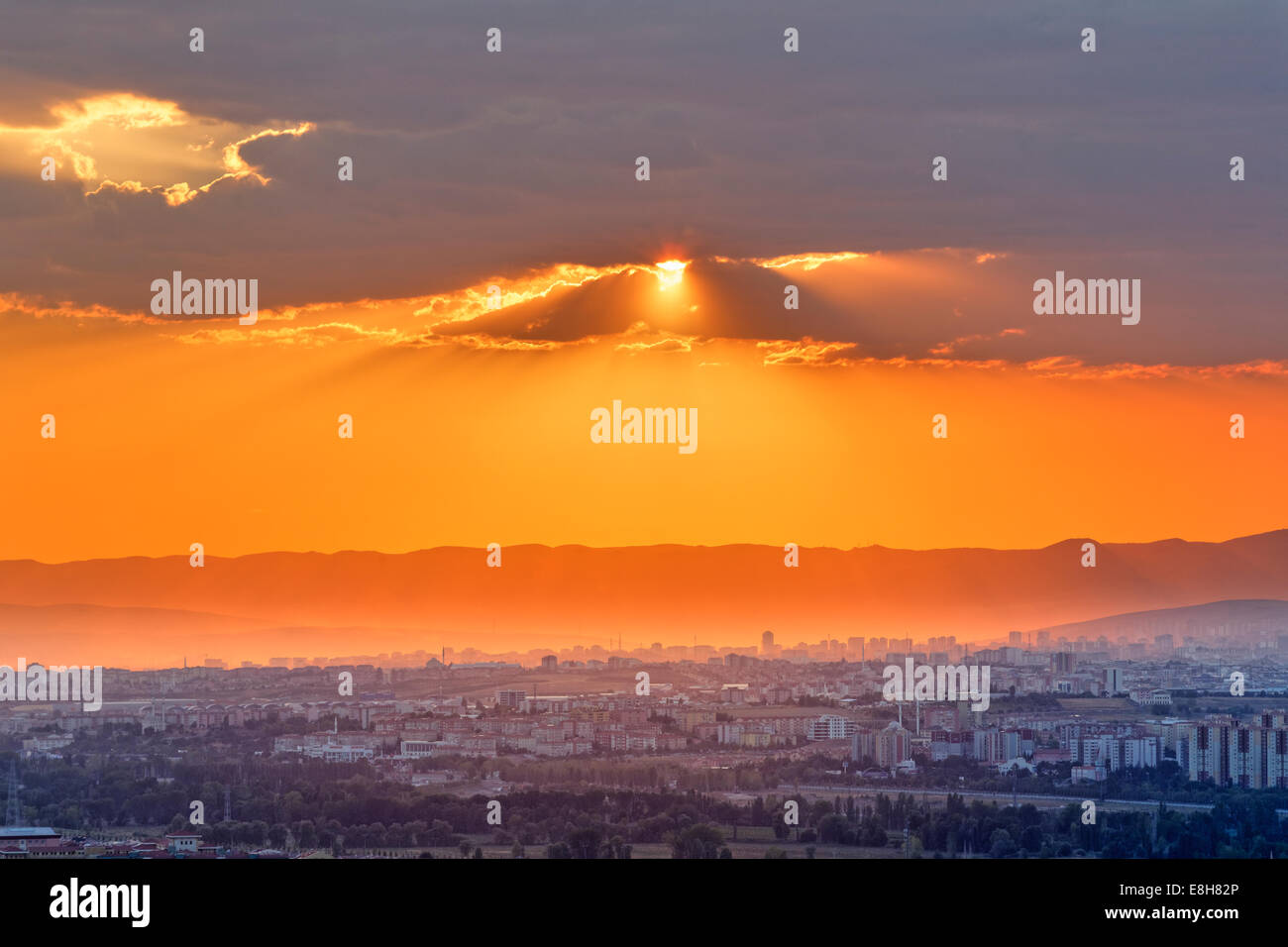 Türkei, Ankara, Sonnenuntergang über der Stadt Stockfoto