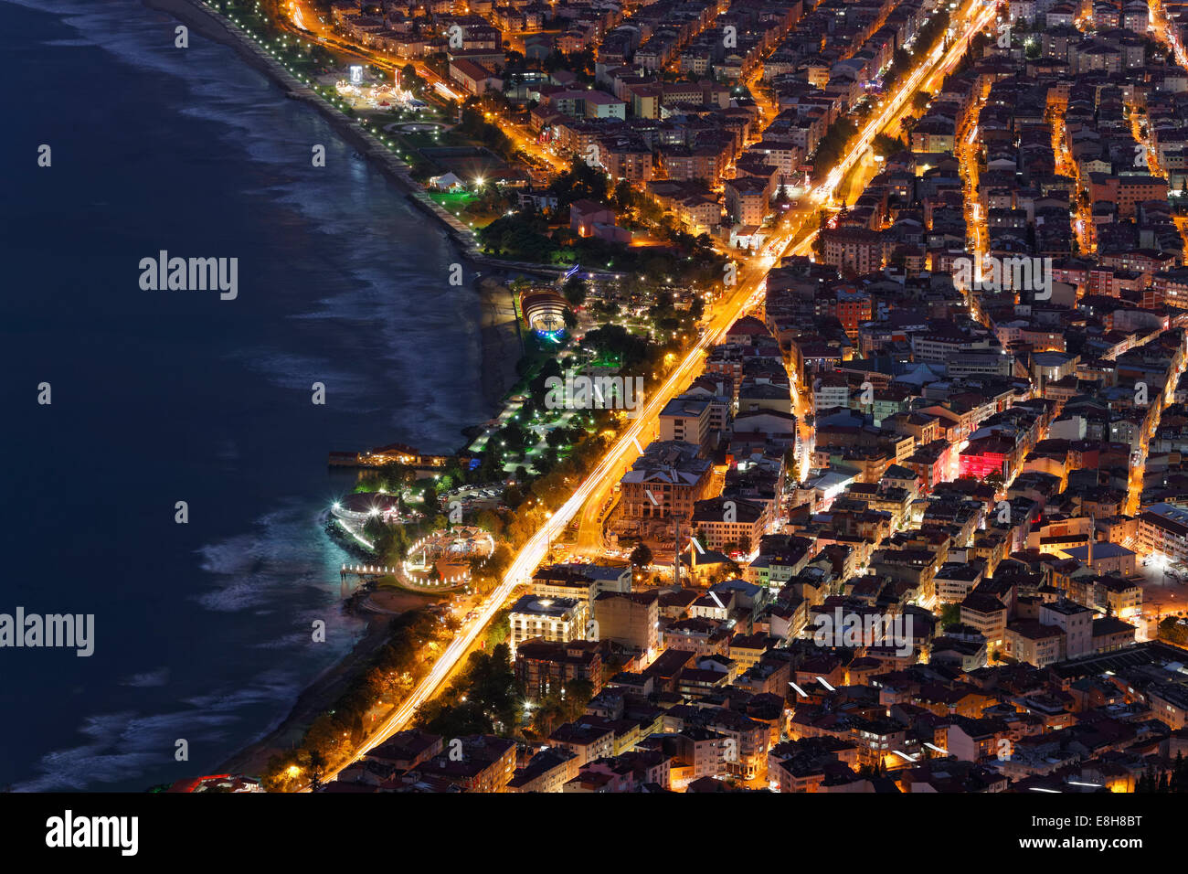Türkei, Schwarzes Meer, schwarzen Meer, Schwarzes Meer, Ordu, Innenstadt in der Nacht Stockfoto