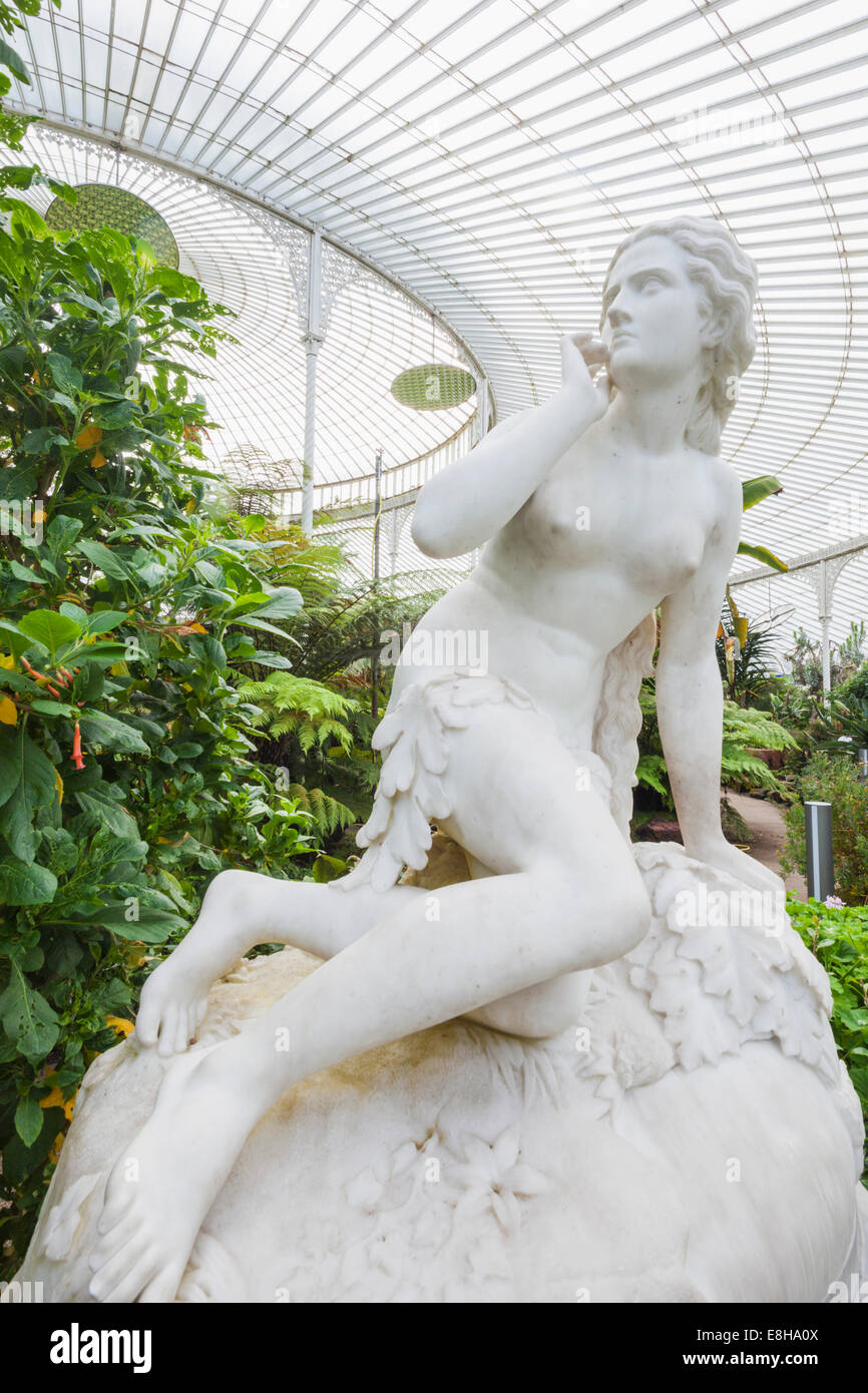 Schottland, Glasgow, botanischen Gärten, Kibble Palace Gewächshaus, Marmorstatue von Eva von Scipione Tadolini Stockfoto