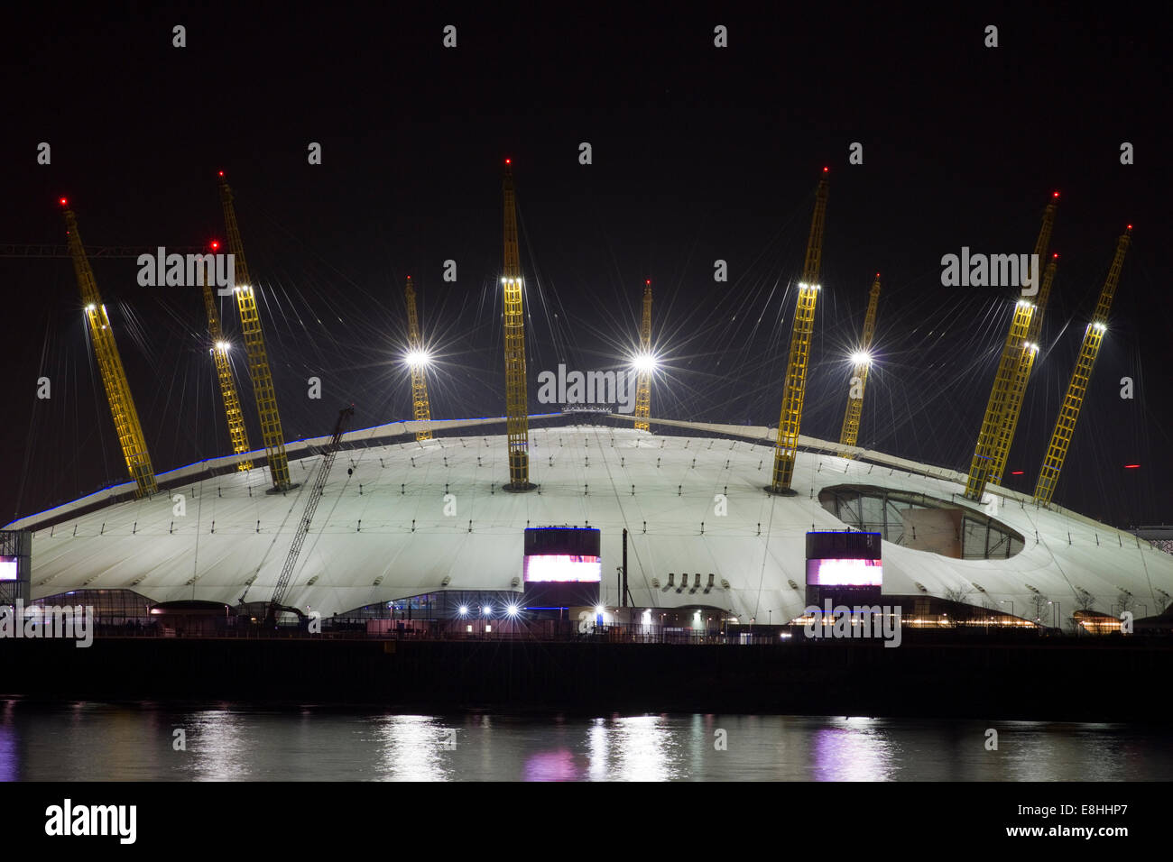 O2-Arena in der Nacht Stockfoto