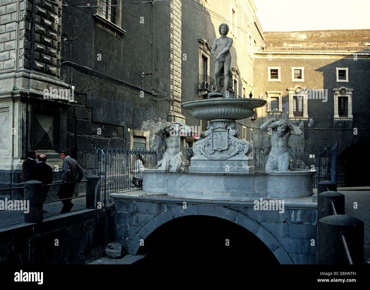 Sizilien ist die größte Insel im Mittelmeer. Es hat eine sehr ausgeprägte Landschaft & Kultur aber 1860 Italienisch wurde. Stockfoto