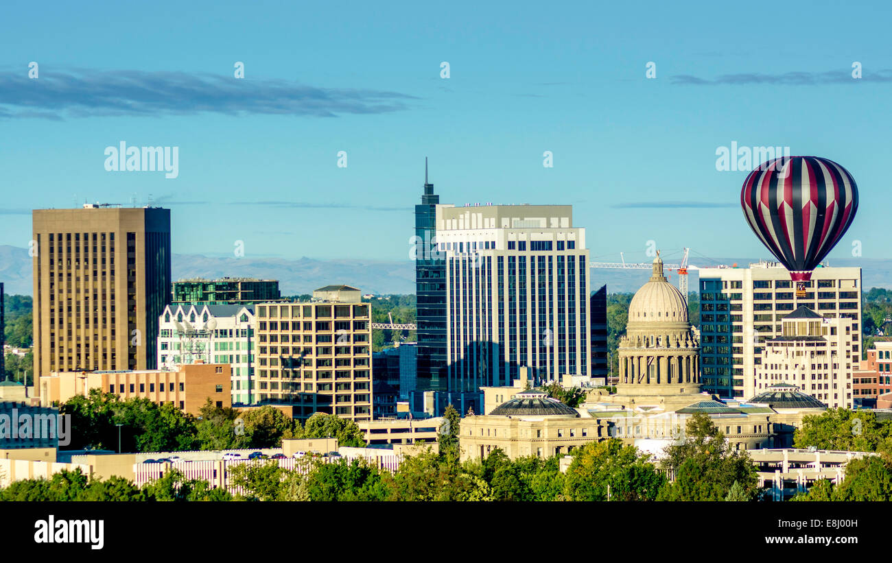 Ein Heißluftballon über Boise City Stockfoto