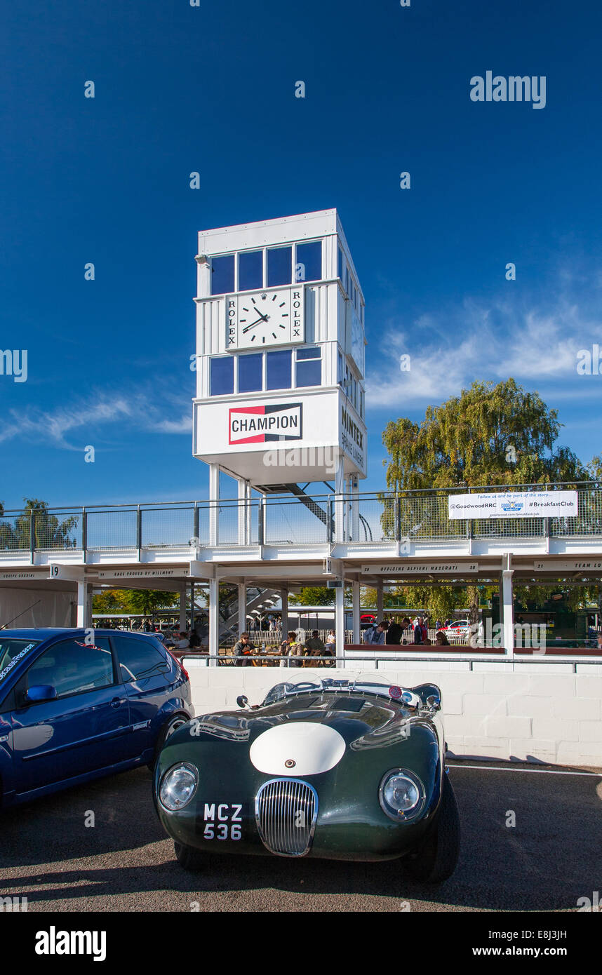Goodwood Breakfast Club Oldtimerveranstaltung, Goodwood motor Rennstrecke Goodwood, West Sussex UK Stockfoto
