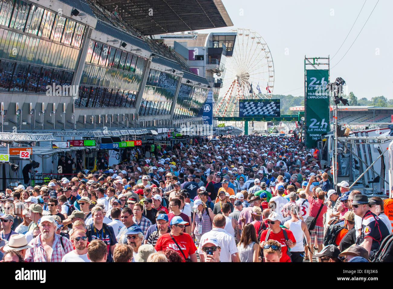 Freitag Boxengassenbesuch am 24-Stunden Ausdauerrennen von Le Mans 2014, Circuit De La Sarthe, Frankreich Stockfoto
