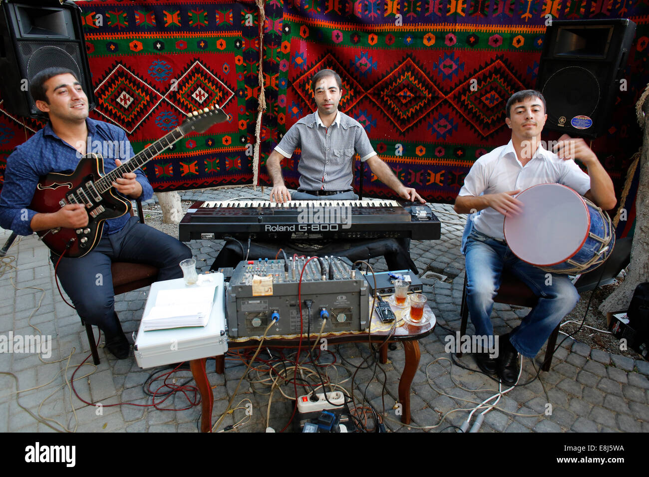 Musikern auf einer Party in der alten Stadt Baku Stockfoto