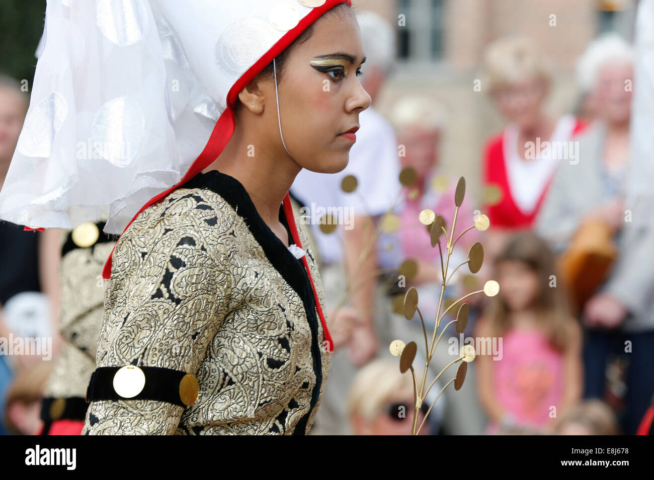 Der Umzug des goldenen Baumes. Stockfoto