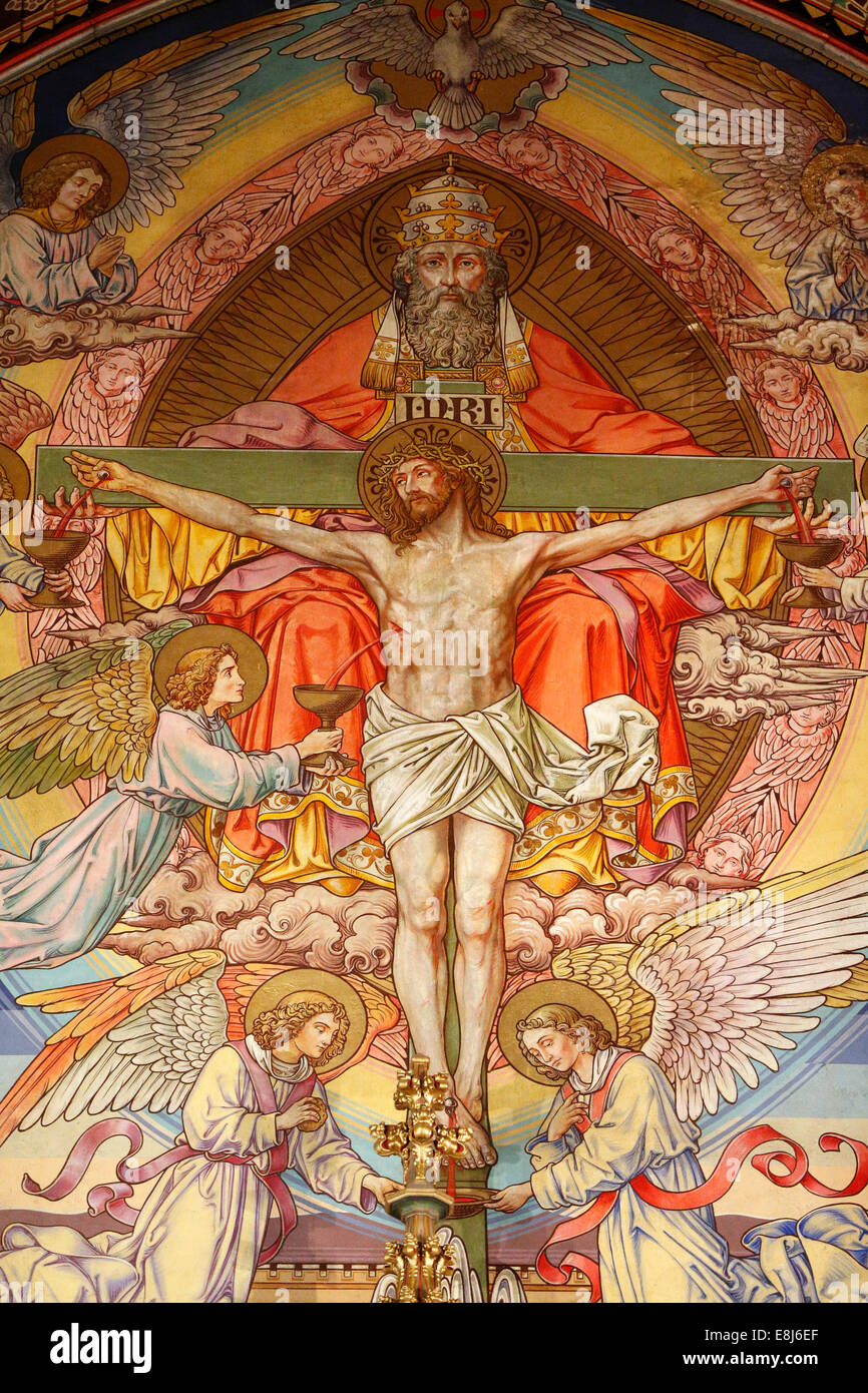Heilig-Blut-Basilika. Das Geheimnis des Kreuzes zeigt Christus sein Blut zu vergießen. Stockfoto