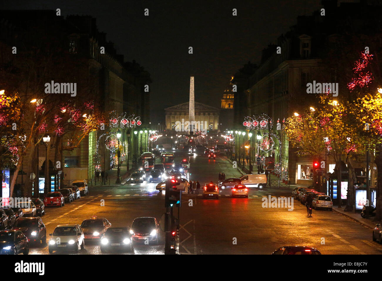 Paris. Die Rue Royale und place De La Concorde. Stockfoto