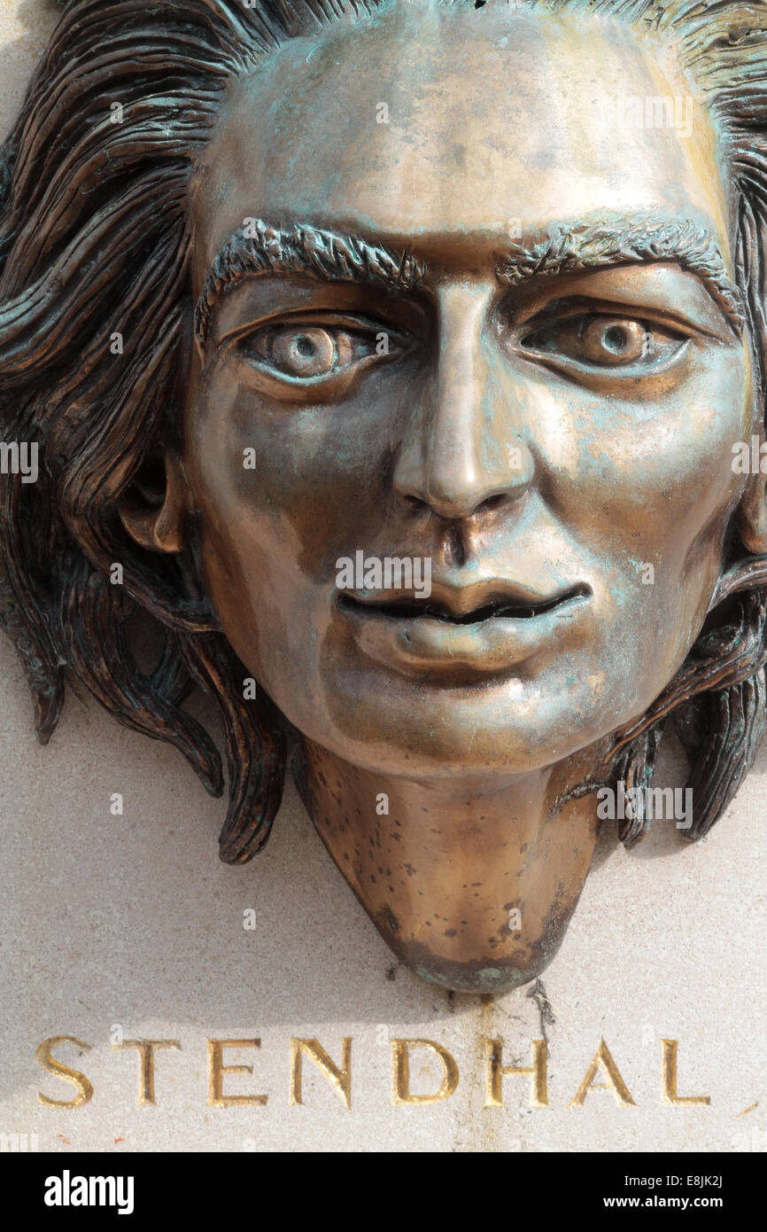 Bronze-Skulptur Gesicht. P re Lachaise Friedhof. Stockfoto