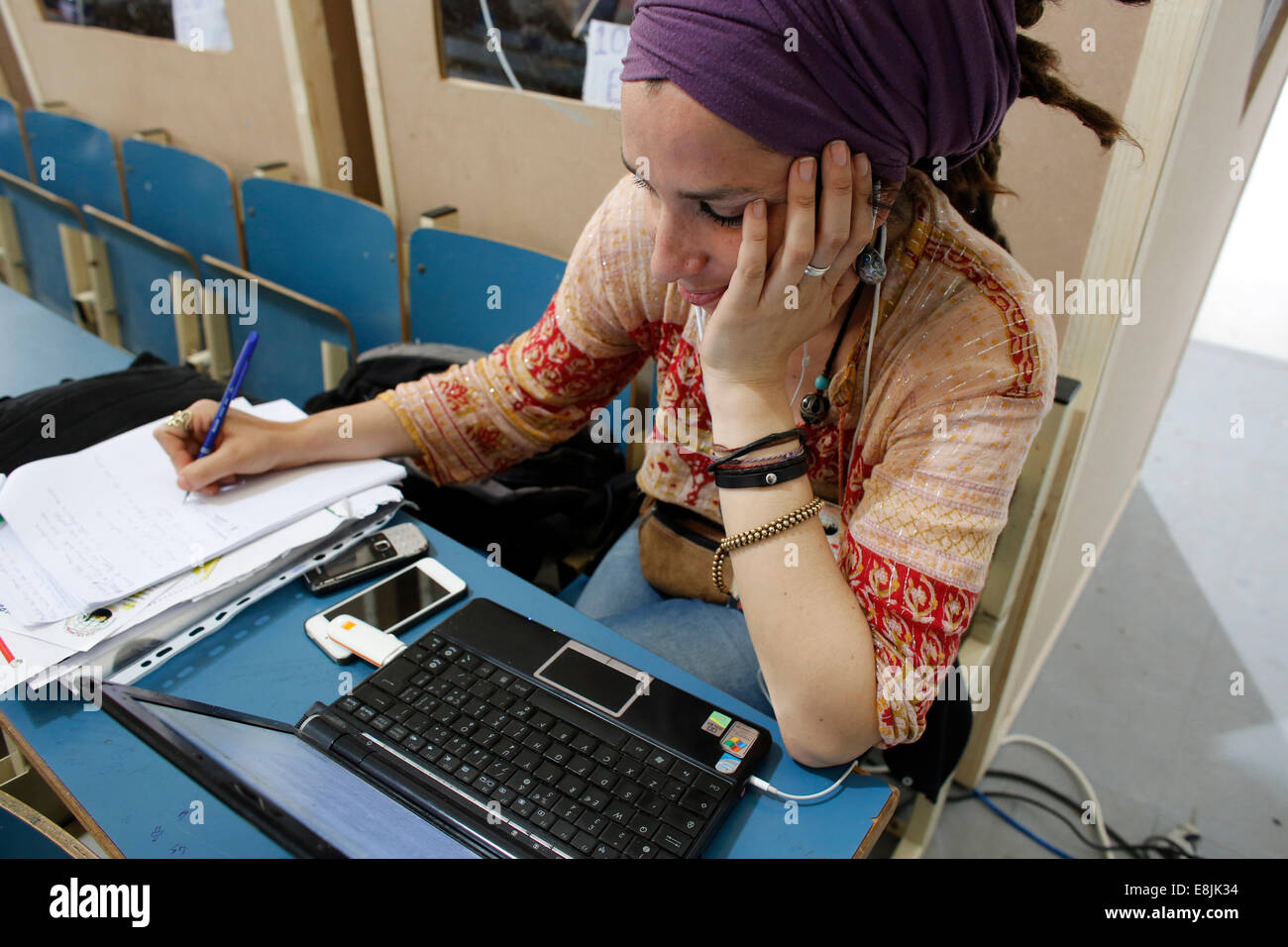 Frau eine Rede auf dem Weltsozialforum in Tunis Stockfoto