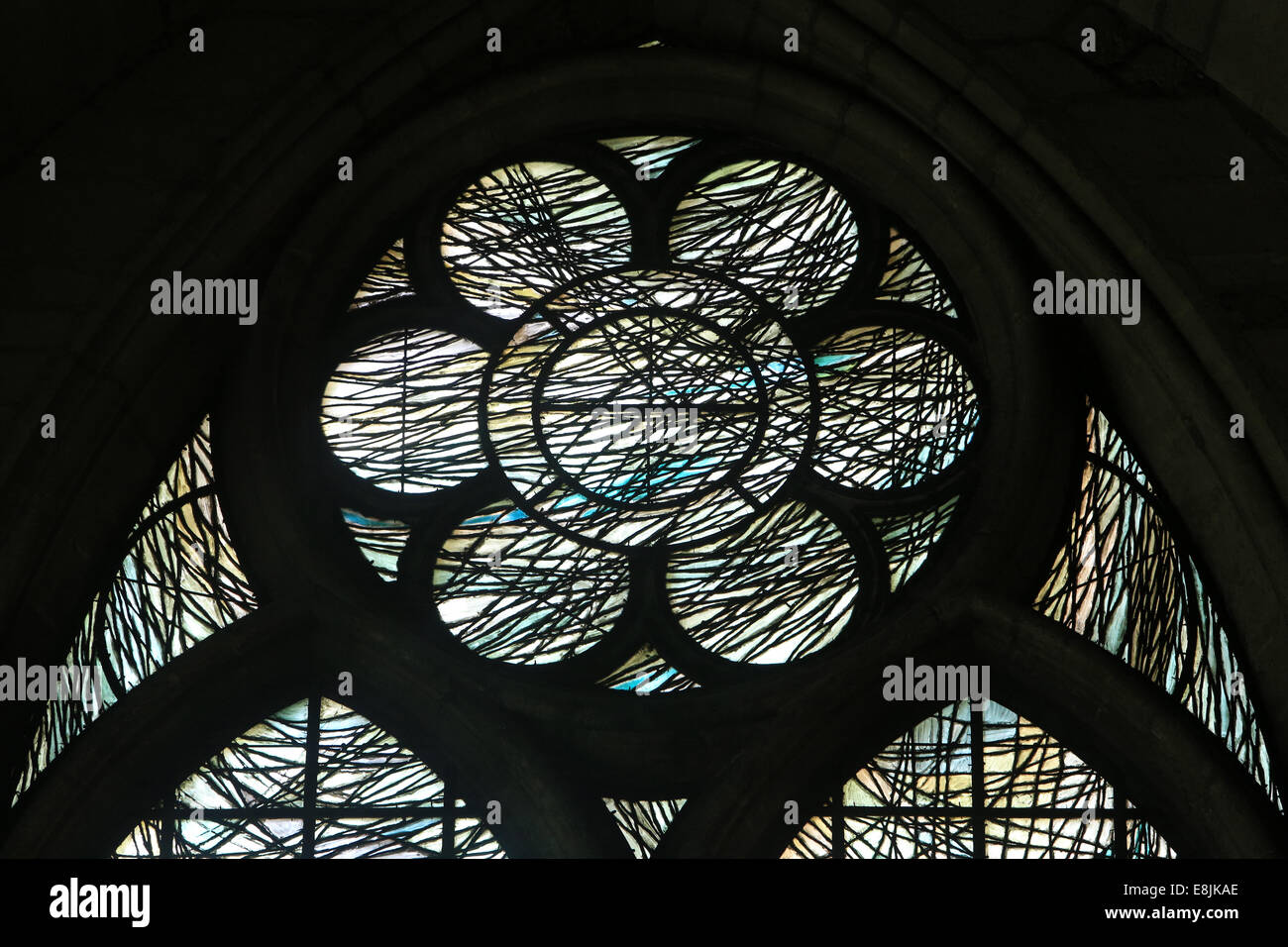 Das Fenster das Taufbecken (1961). Das lebendige Wasser. Gefärbten Brigitte Simon. Die Kathedrale von Notre-Dame de Reims. Stockfoto