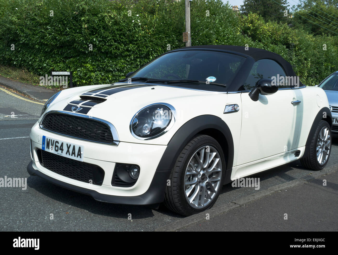 dh BMW Cars CAR UK EIN Mini Cooper S Roadster Cabrio-Fahrzeug Stockfoto