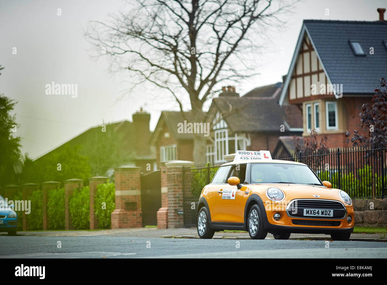 Driving Instructor Riddler Schule der Motorisierung von Robert Ridley Kursleiter Riddler Fahrschule der Motorisierung von Robert Ridley Stockfoto