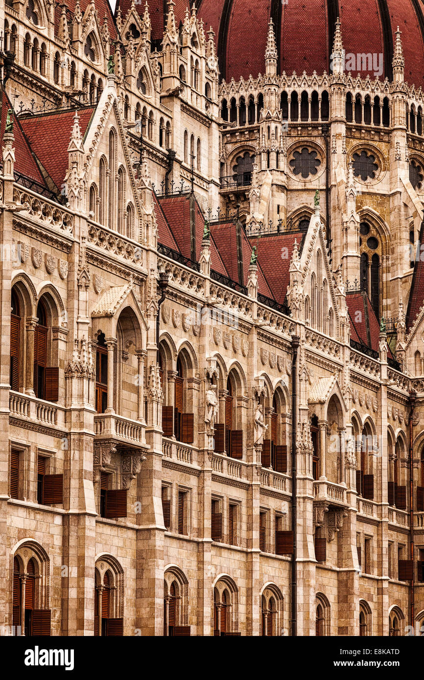 Detail der Kuppel des ungarischen Parlamentsgebäude, Kossuth Lajos Quadrat, Budapest, Ungarn Stockfoto