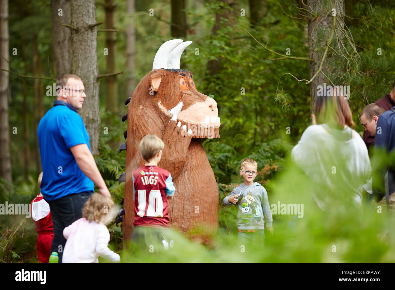 Der Start aus dem Kinderbuch von Schriftsteller und Dramatiker Julia Donaldson The Gruffalo zu karikieren und illustriert von Axel Sche Stockfoto