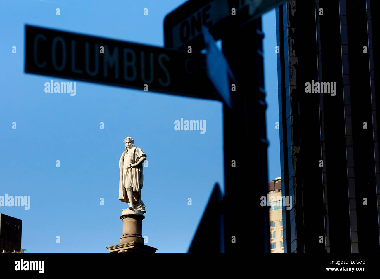 New York City NYC die Statue von Kolumbus von Gaetano Russo in der Mitte des Columbus Circle Stockfoto