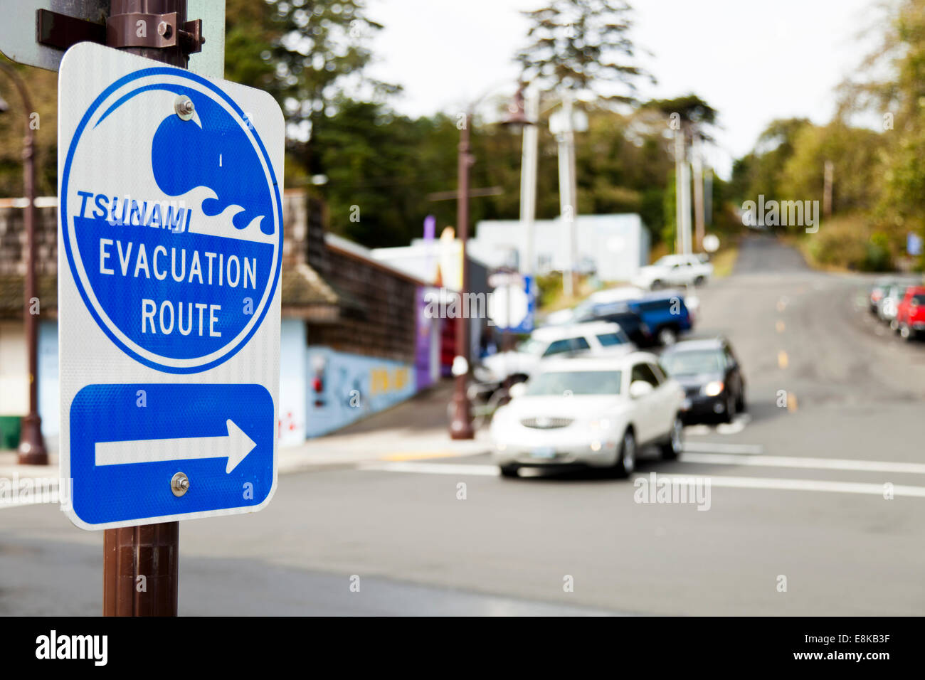 Tsunami Evakuierung Route Zeichen Newport, Oregon, Vereinigte Staaten von Amerika Stockfoto