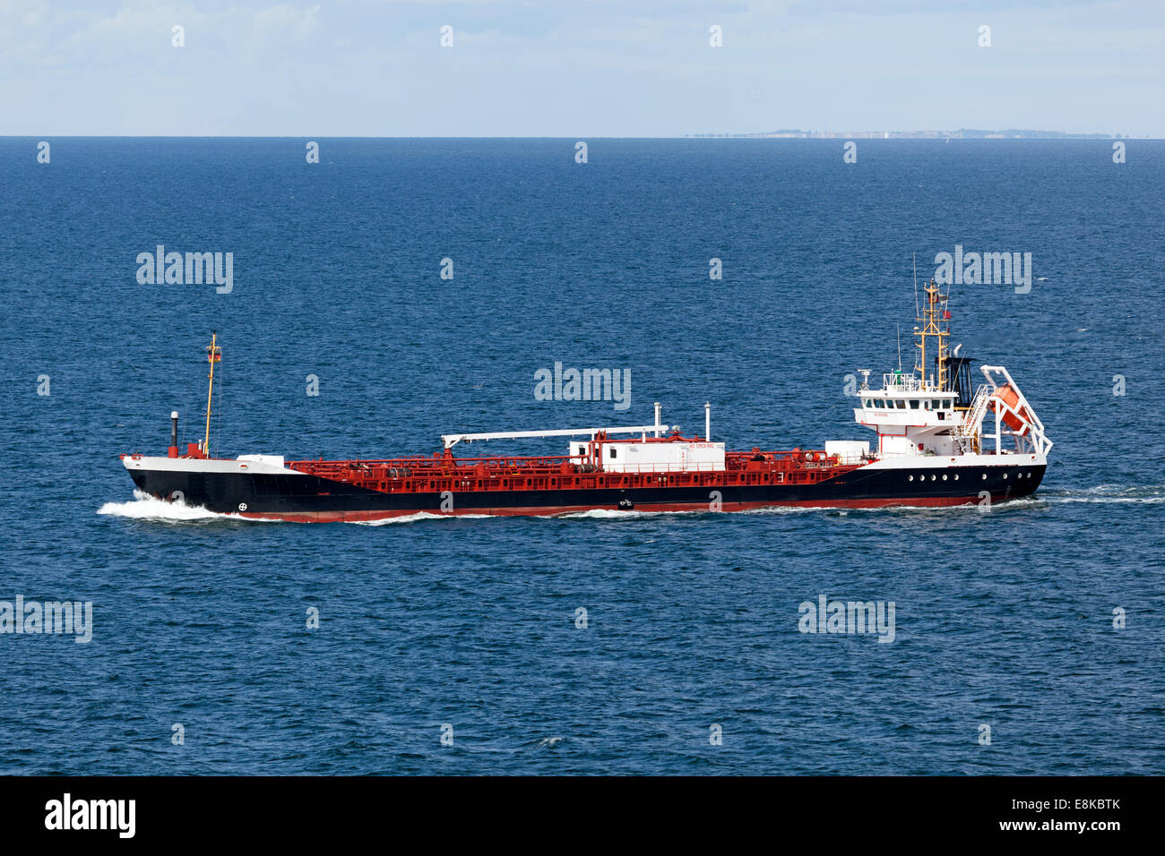 Fracht-Schiff auf der Ostsee in der Nähe der Insel Langeland, Dänemark Stockfoto